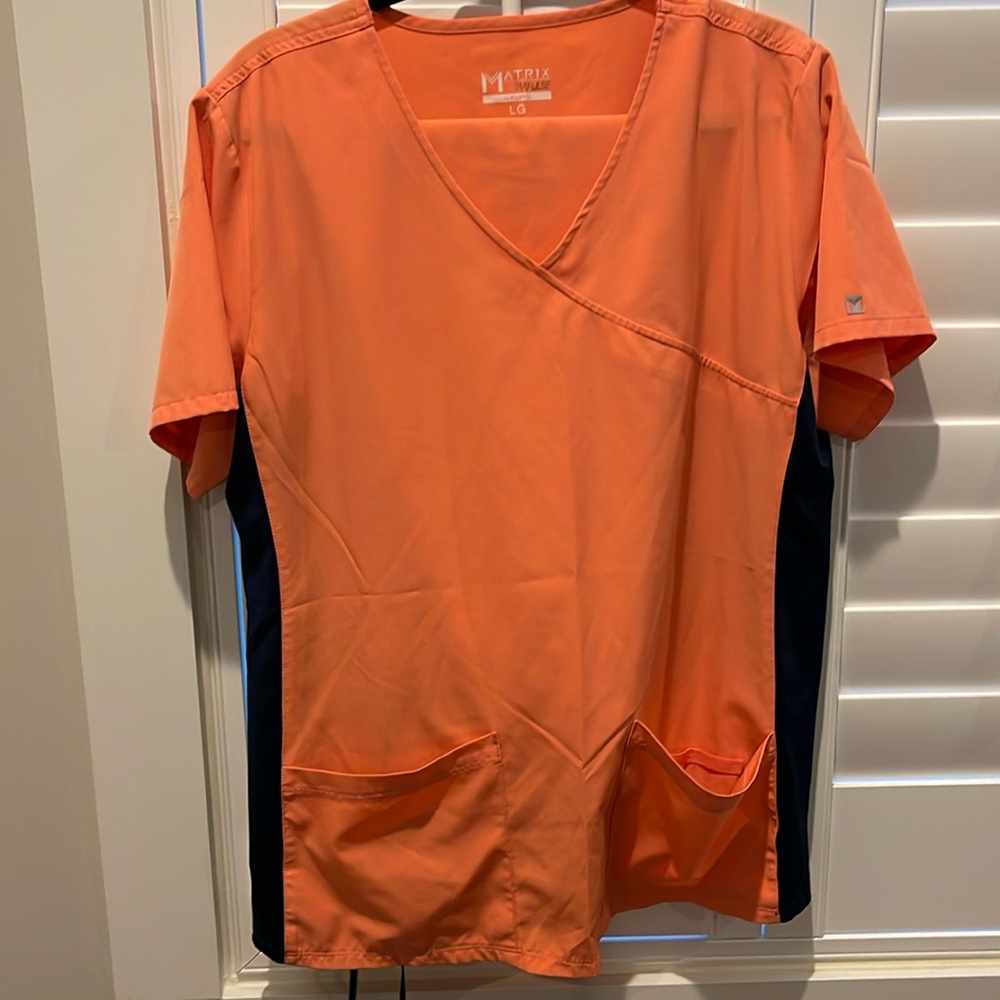 Matrix women’s scrub set